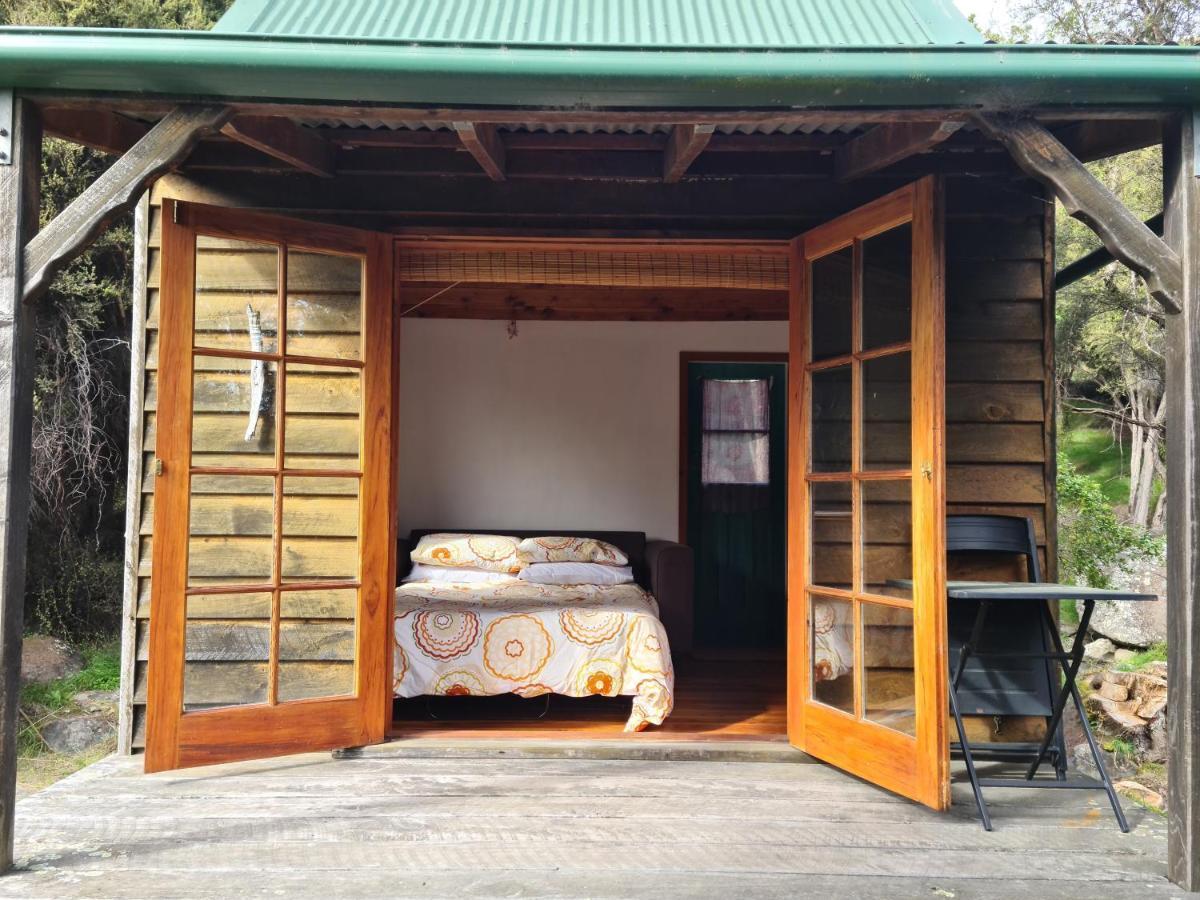 Manaaki Mai, Rustic Retreat Bush Cabin クライストチャーチ エクステリア 写真