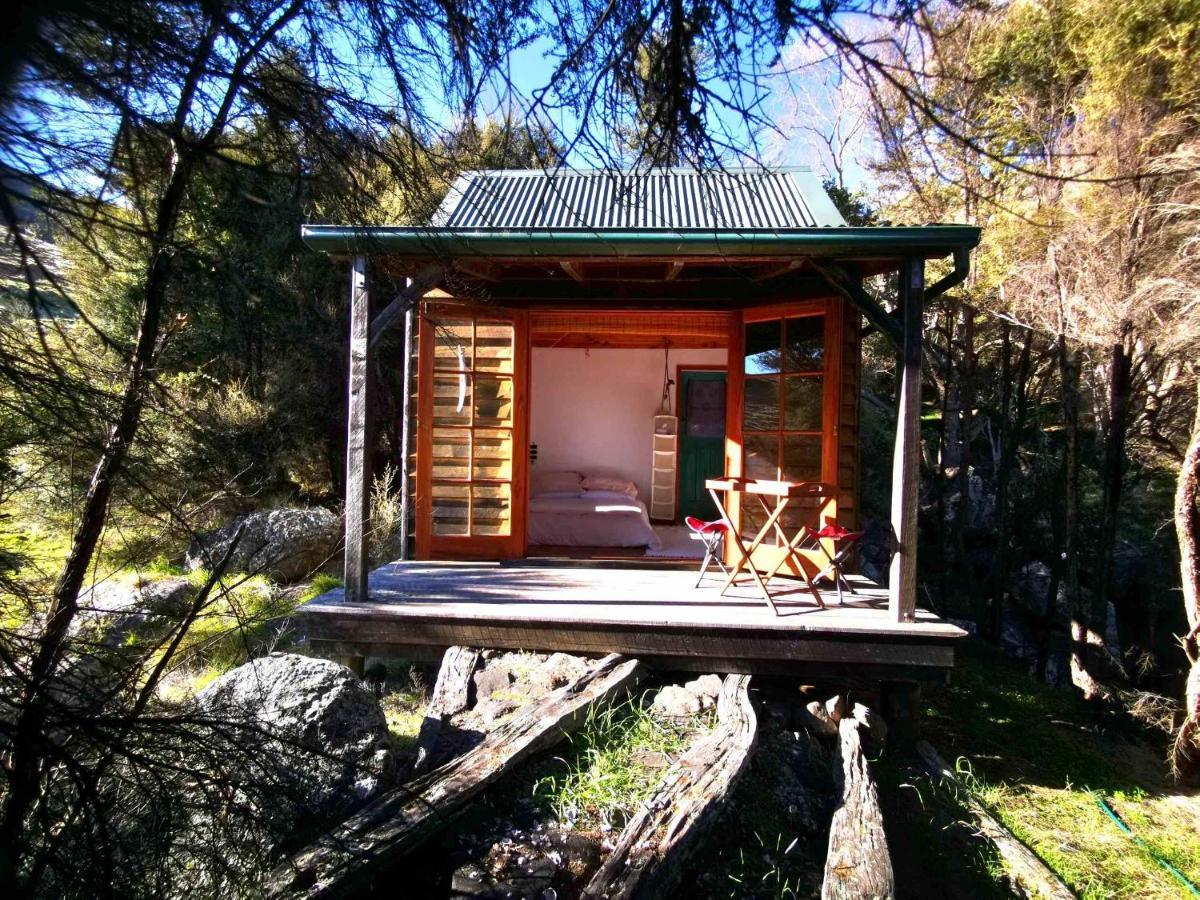 Manaaki Mai, Rustic Retreat Bush Cabin クライストチャーチ エクステリア 写真
