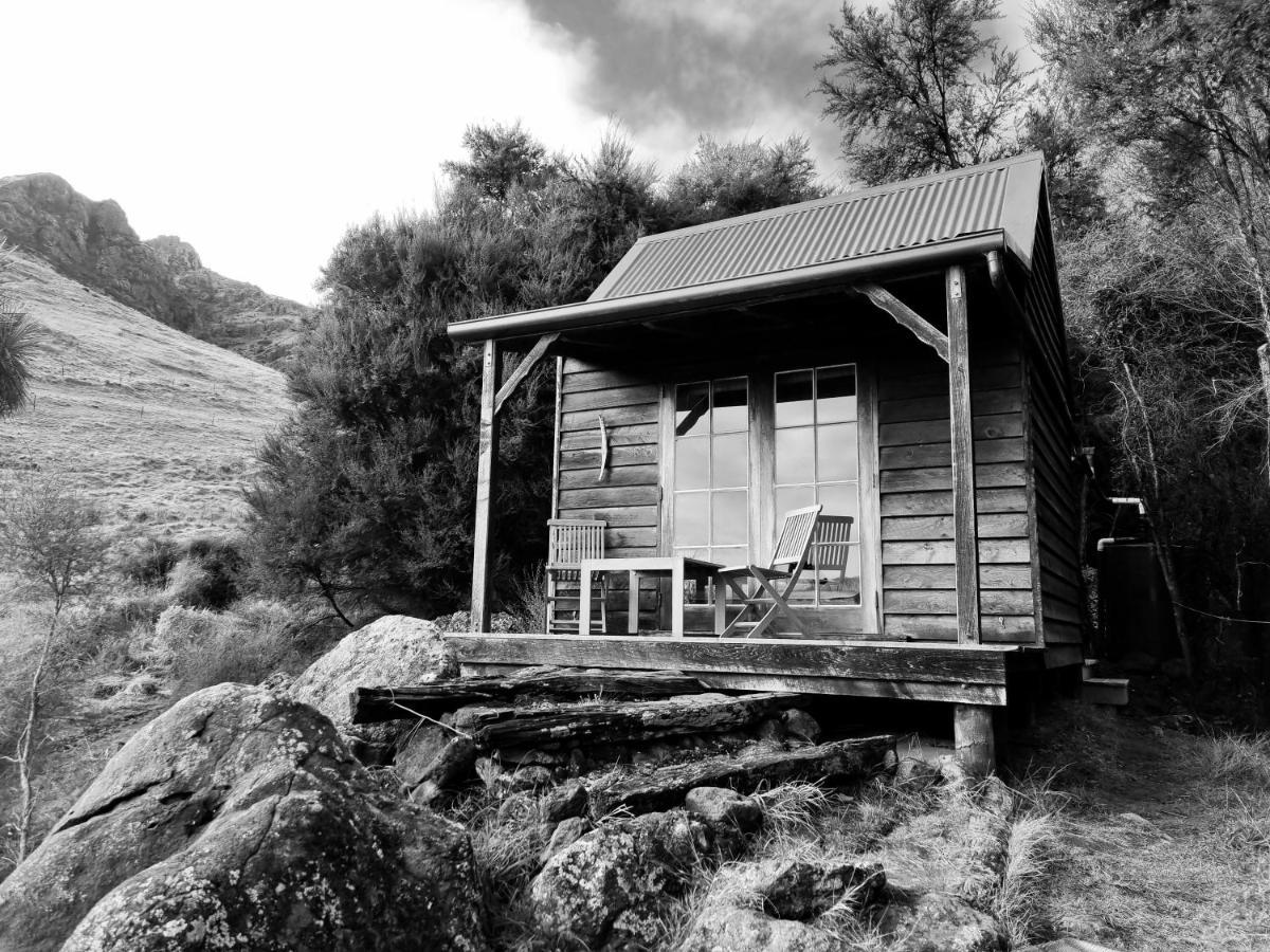 Manaaki Mai, Rustic Retreat Bush Cabin クライストチャーチ エクステリア 写真